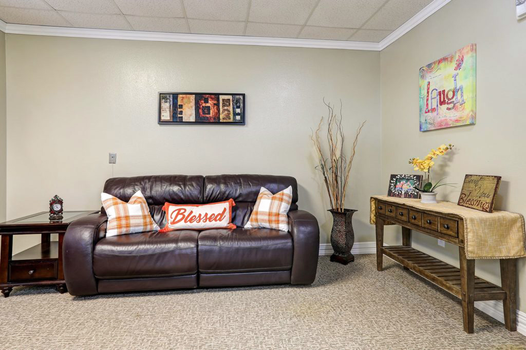 Signature Pointe Model Room 3