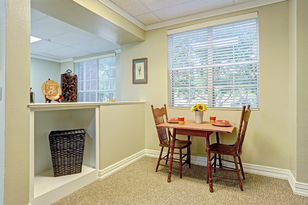 Signature Pointe Model Room 7