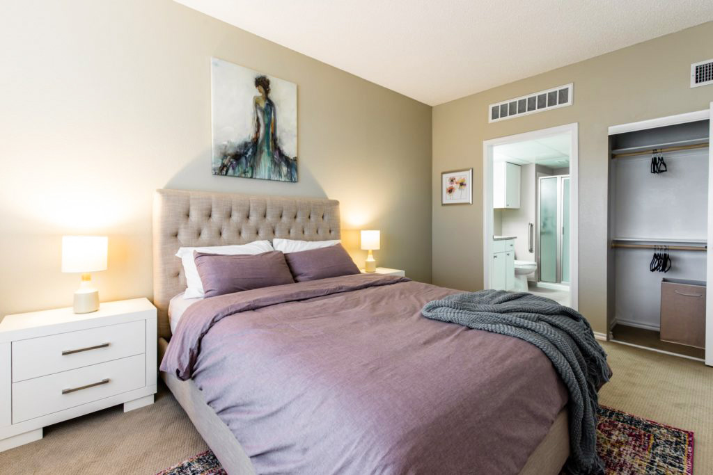 Signature Pointe Model Room 8