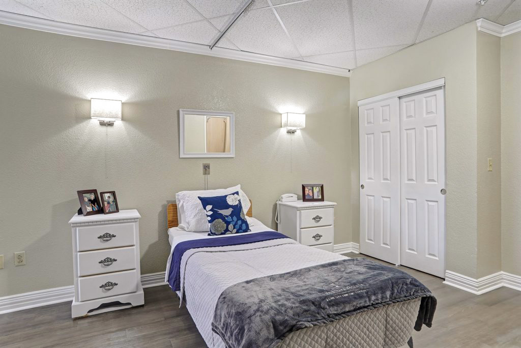 Signature Pointe Model Room