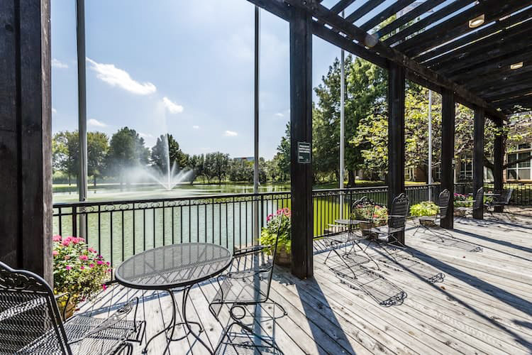 Signature Pointe Veranda